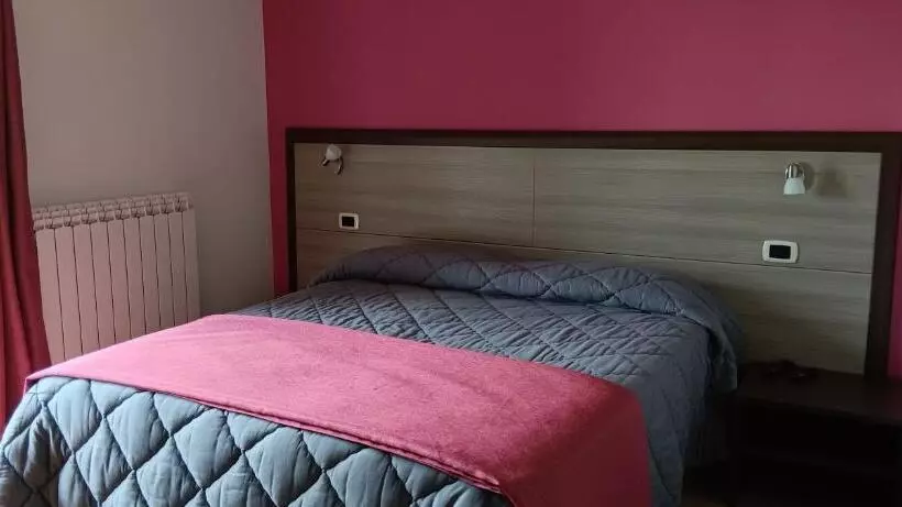 ホテル Agriturismo Il Tuccanese Di Russo Gerardo