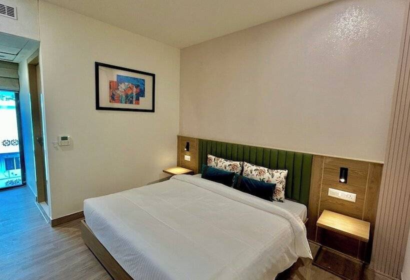 Hotel Limon & Banquet Sector 29, Gurgaon