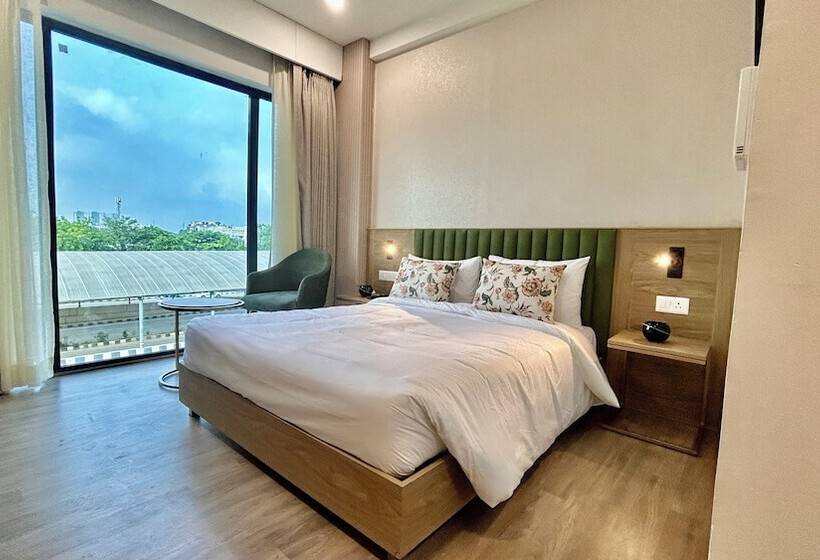 Hotel Limon & Banquet Sector 29, Gurgaon