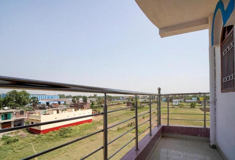 Oyo Flagship 81455 Hotel Rm