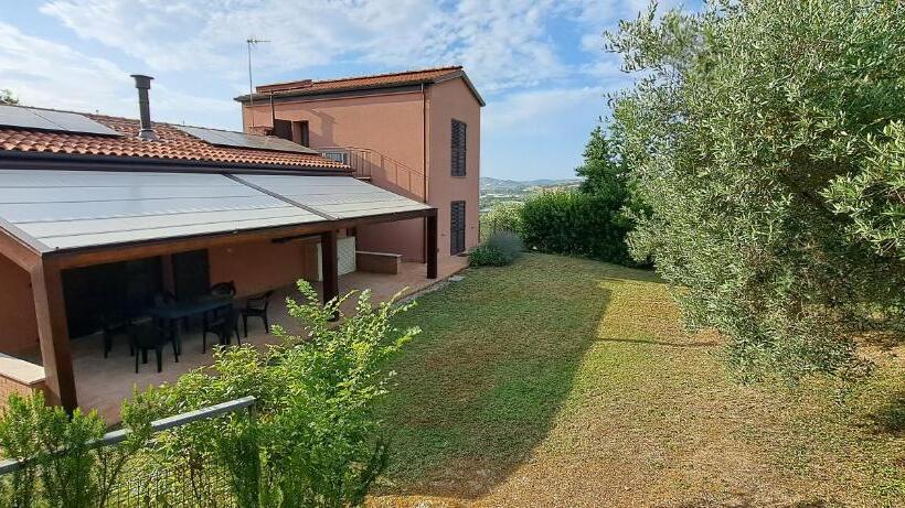 פנסיון Papaveri Del Conero Affittacamere