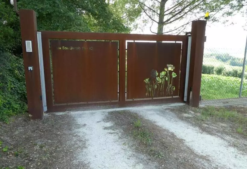 Majatalo Papaveri Del Conero Affittacamere