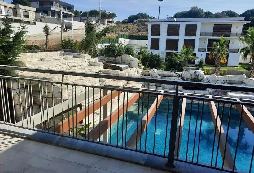 Seren Otel çeşme