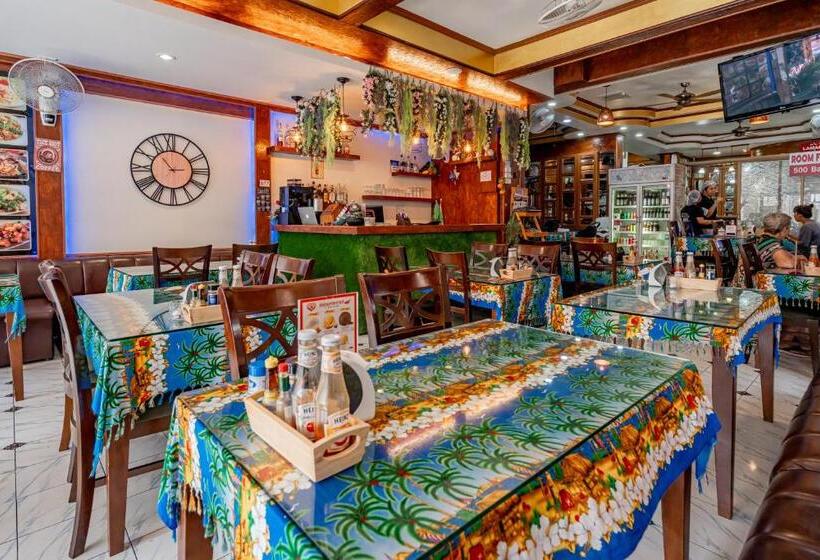 Общежитие Patong Social Hotel & Restaurant