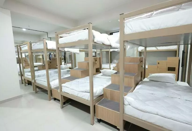 ユースホステル Purohit Luxurious Ac Dormitory