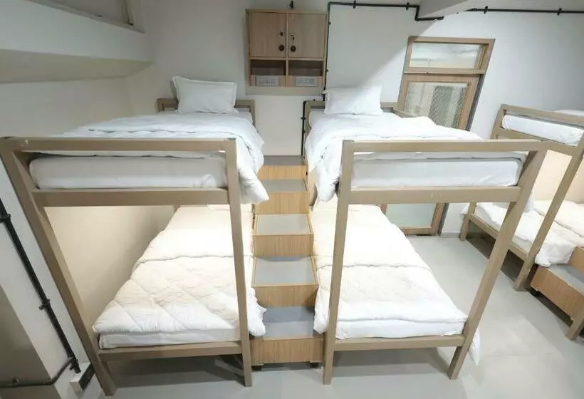 ユースホステル Purohit Luxurious Ac Dormitory