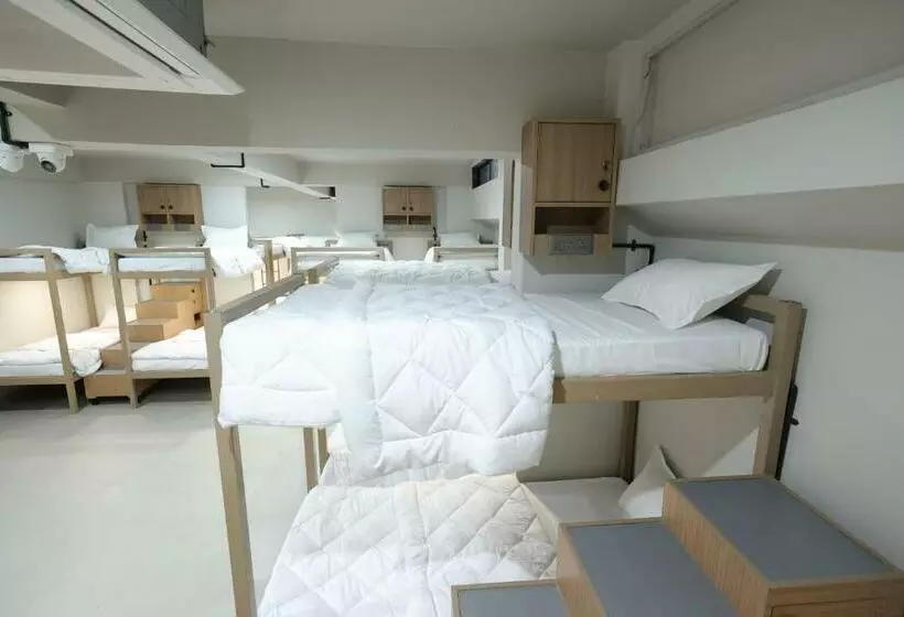 ユースホステル Purohit Luxurious Ac Dormitory