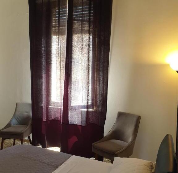 تختخواب و صبحانه Camere King