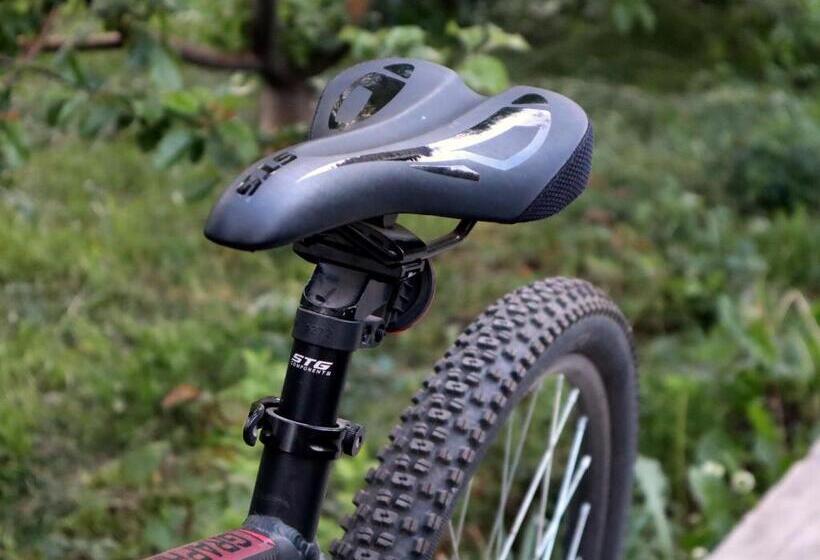 Esenin 1 Hostel & Bar