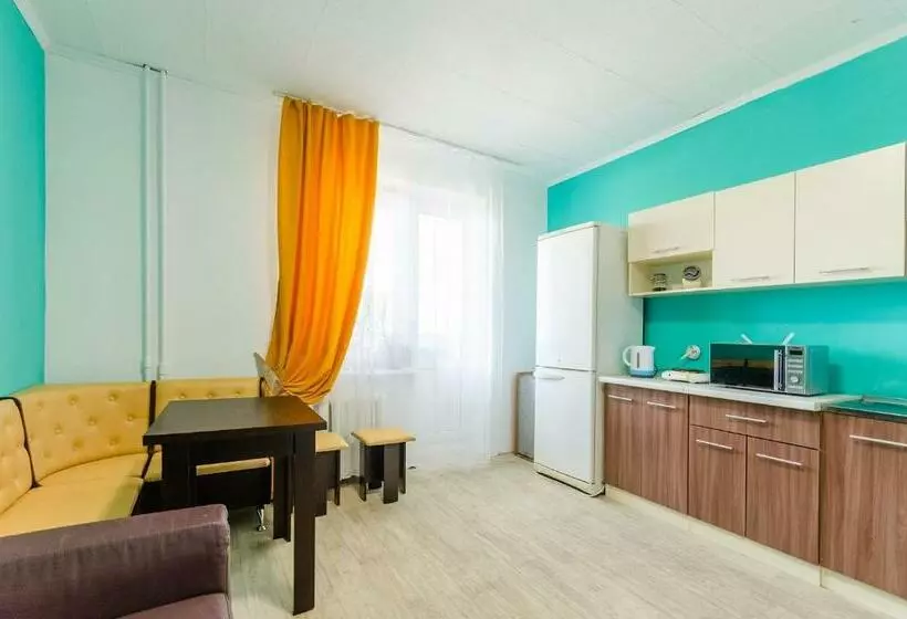 Hostel 95