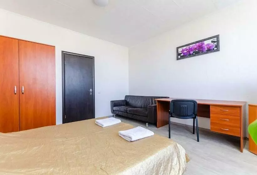 Hostel 95