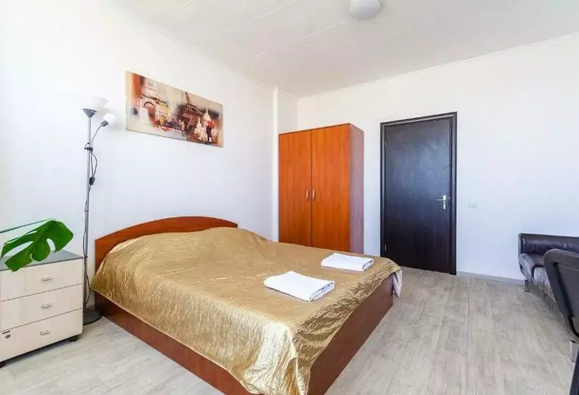 Hostel 95