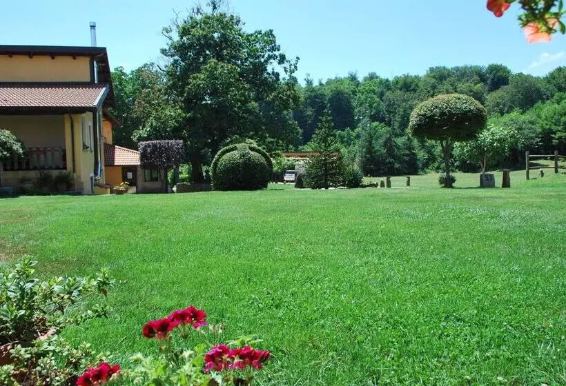 ホテル Agriturismo Roseto