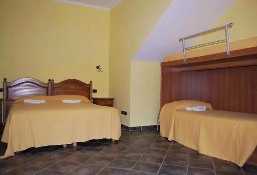 ホテル Agriturismo Roseto