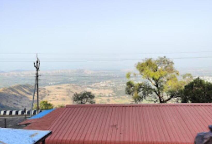 Отель Kaas Woods Resort, Satara