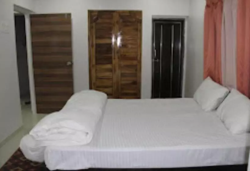 Hotelli Kaas Woods Resort, Satara