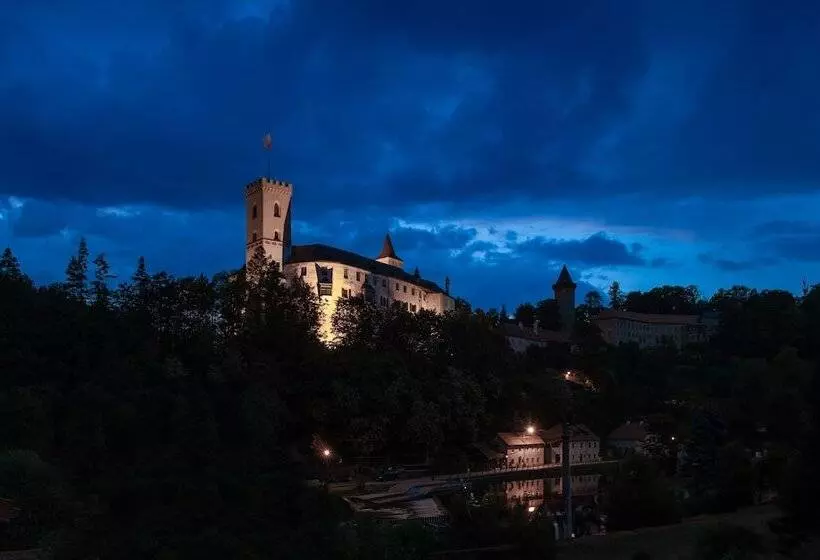 Hotelli Pivovar Rožmberk