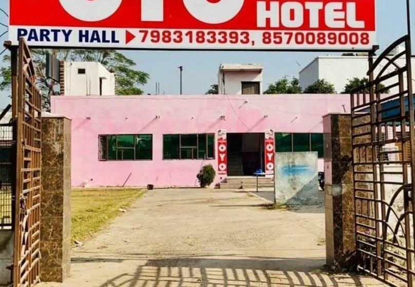 Hotelli Pop Radhe Oyo