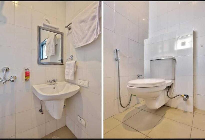 Hotelli Pop Radhe Oyo