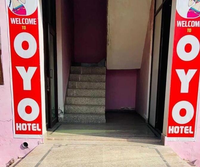 Hotelli Pop Radhe Oyo