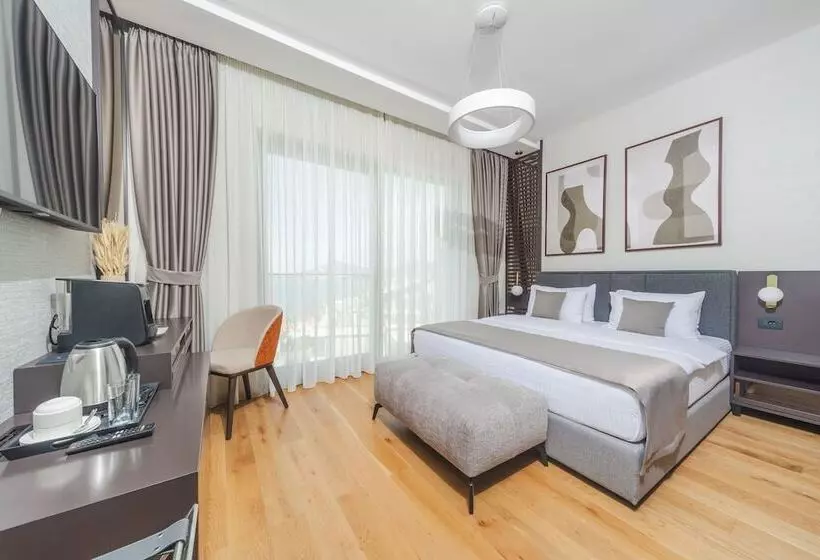 هتل Regent Resort Budva