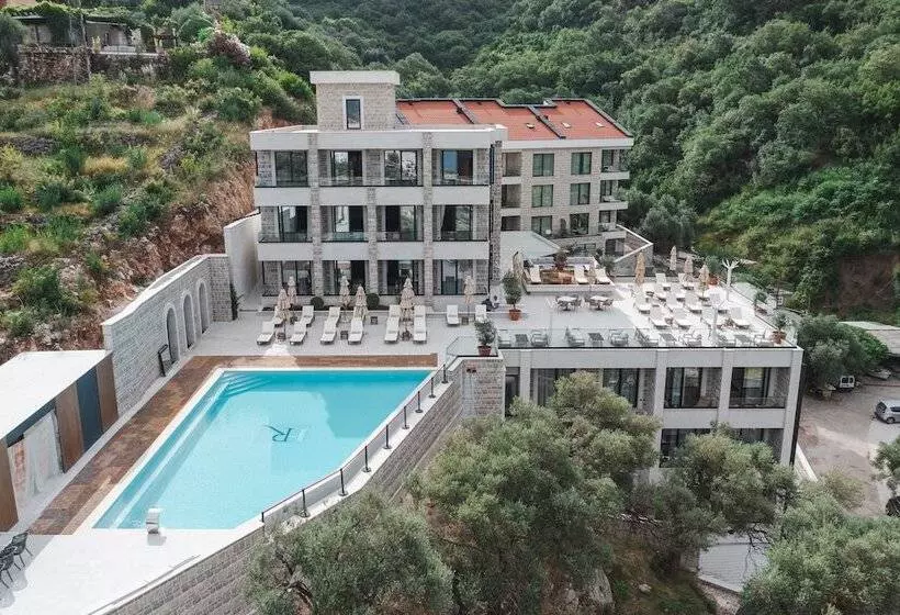 هتل Regent Resort Budva