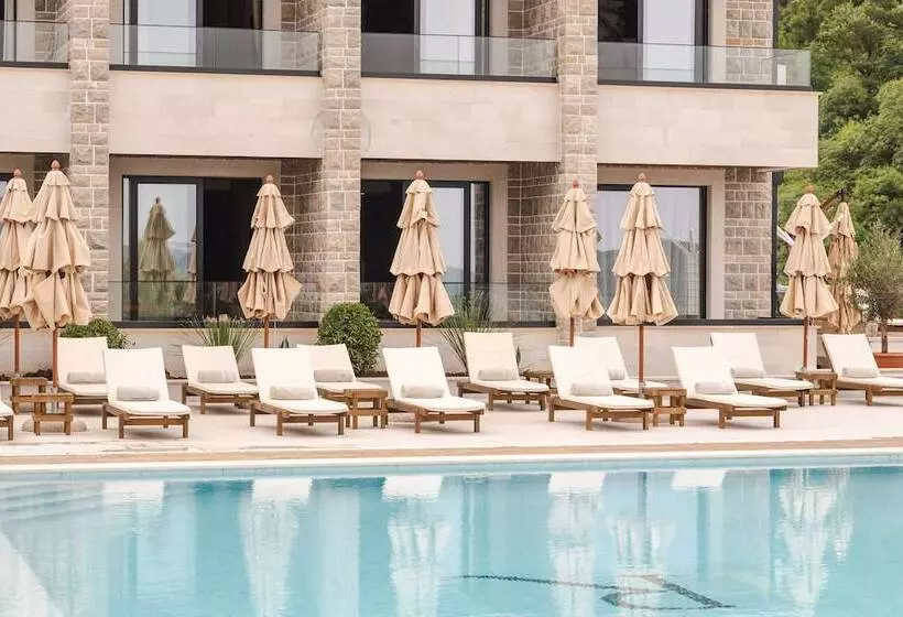 هتل Regent Resort Budva