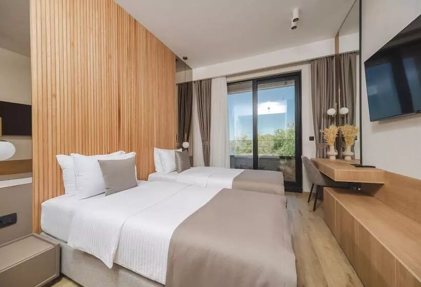 هتل Regent Resort Budva