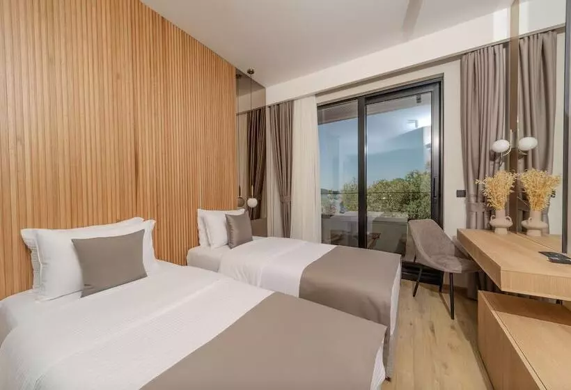 هتل Regent Resort Budva