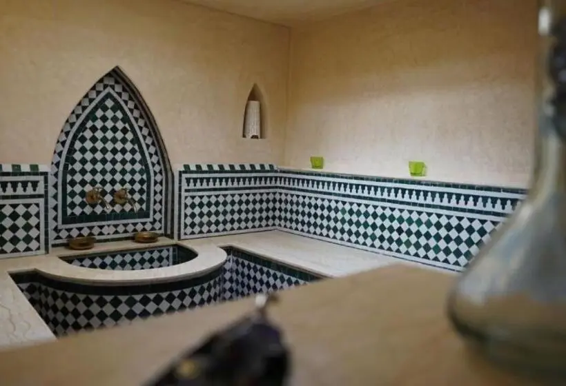 ریاض Casa Bahia Asilah