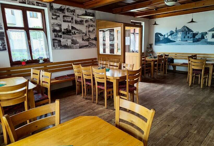 Общежитие Malostranská Restaurace