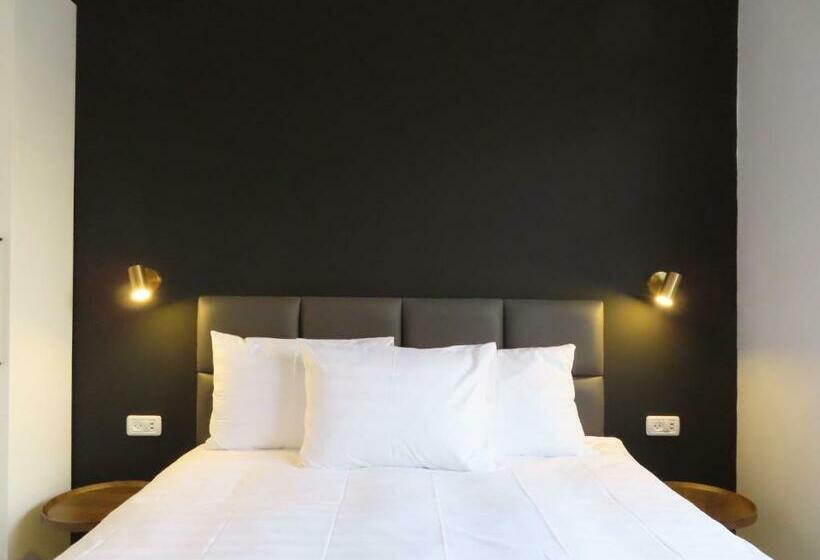 Retkeilymaja White Moon Inn