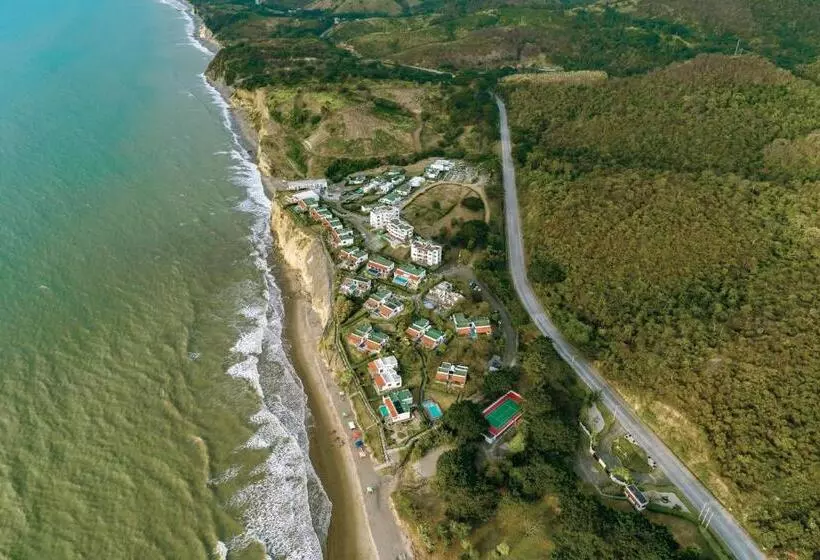 ホテル Jama Campay   Homes Resort & Spa