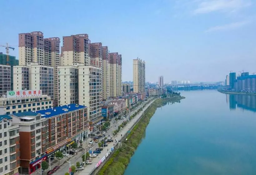 Vienna Hotel Hunan Shaoyang Longhui Bus Station