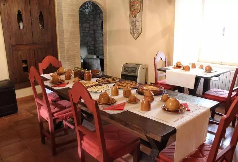 Aamiaismajoitus (B&B) Agriturismo Castello Di Belforte