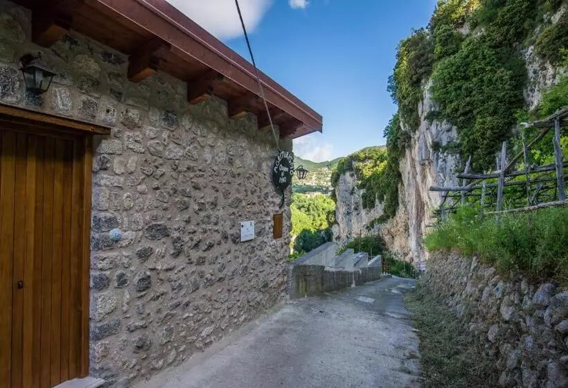 ベッドアンドブレックファースト Agriturismo Orrido Di Pino