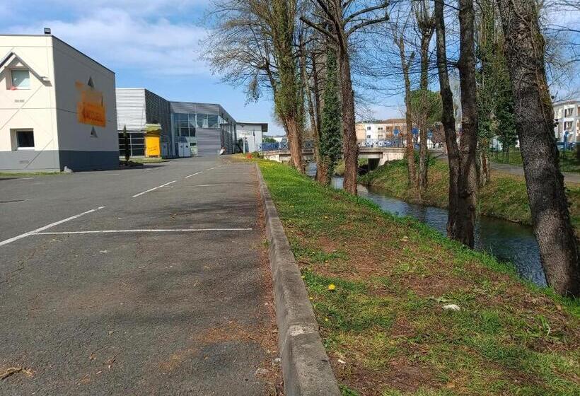 ホテル Chicôtel Périgueux Boulazac