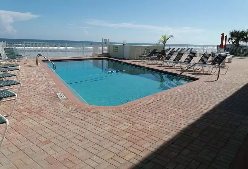 Holiday Shores Beach Club
