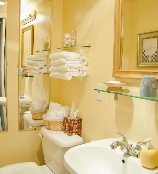 Homestead House B&b