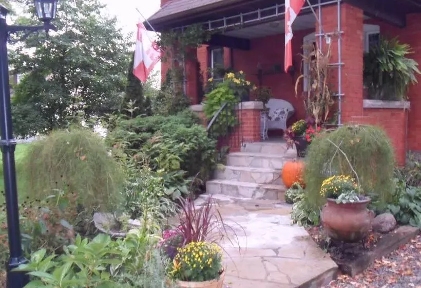 Homestead House B&b