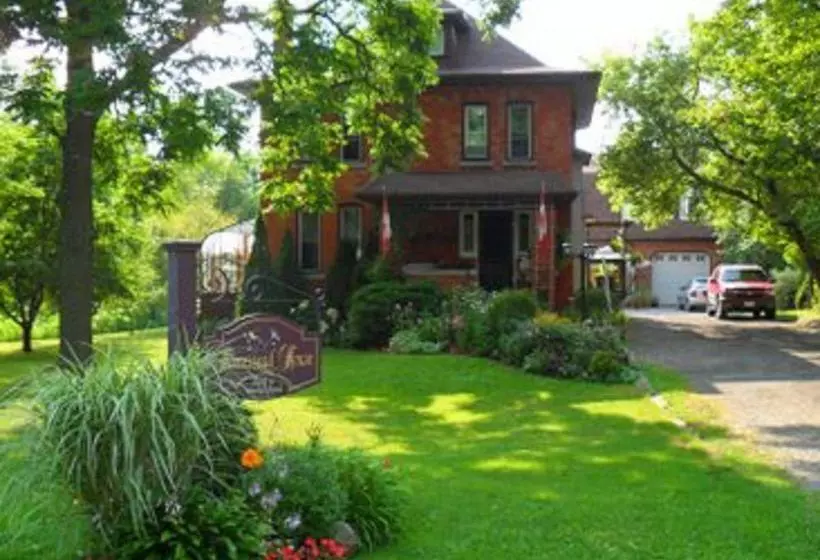 Homestead House B&b