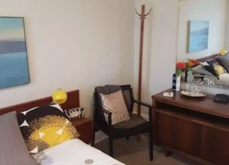 Homestead House B&b