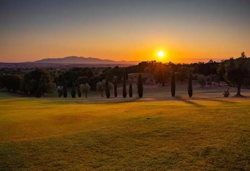 簡易ホテル La Foresteria Golf Montecatini Terme