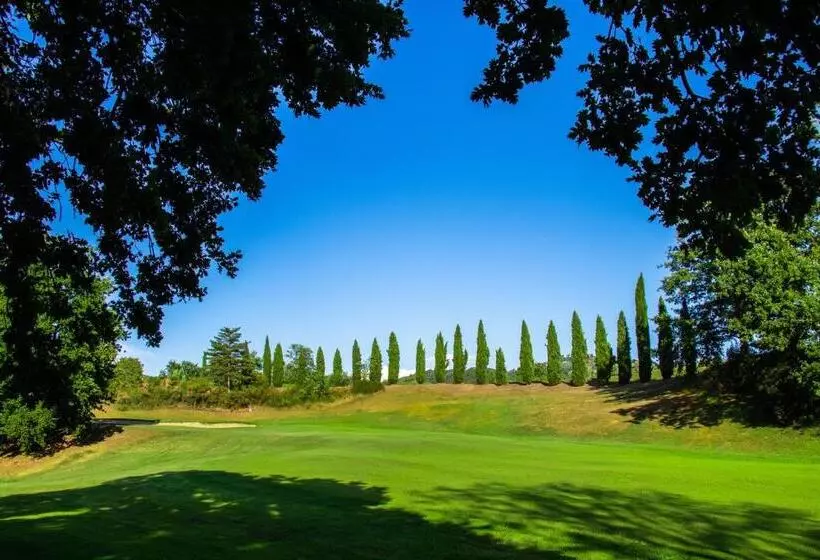 簡易ホテル La Foresteria Golf Montecatini Terme