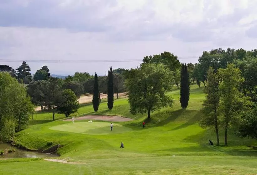 簡易ホテル La Foresteria Golf Montecatini Terme