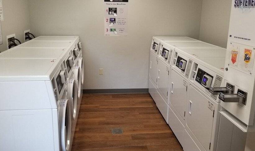 هتل Affordable Suites Of America Portage
