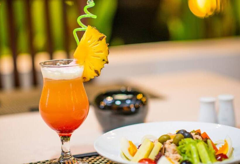 هتل Green Empire Resort