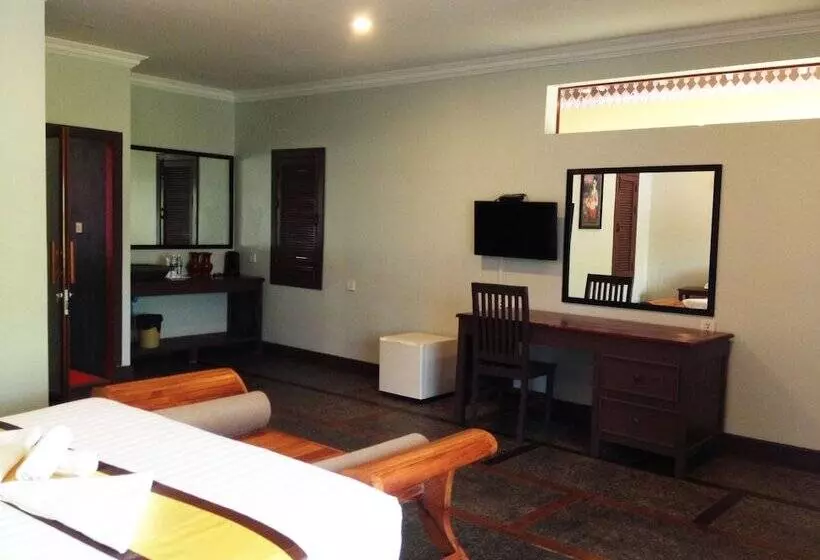 هتل Green Empire Resort