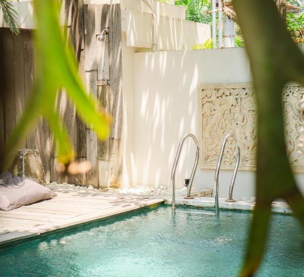 בית מלון כפרי Hola Seminyak