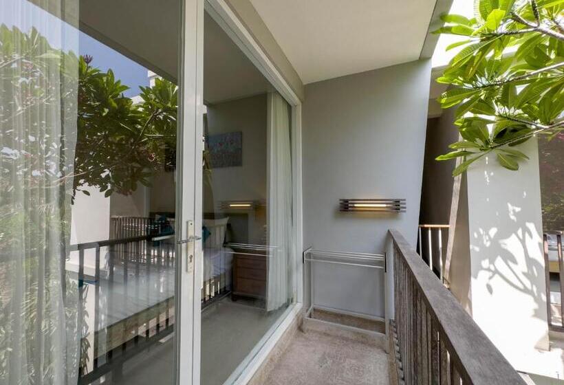 בית מלון כפרי Hola Seminyak